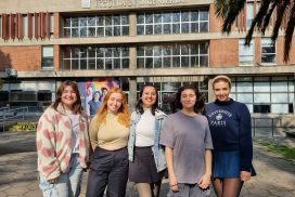 Seis mujeres UC clasificaron a la final del Maratón Femenino de Programación 2025